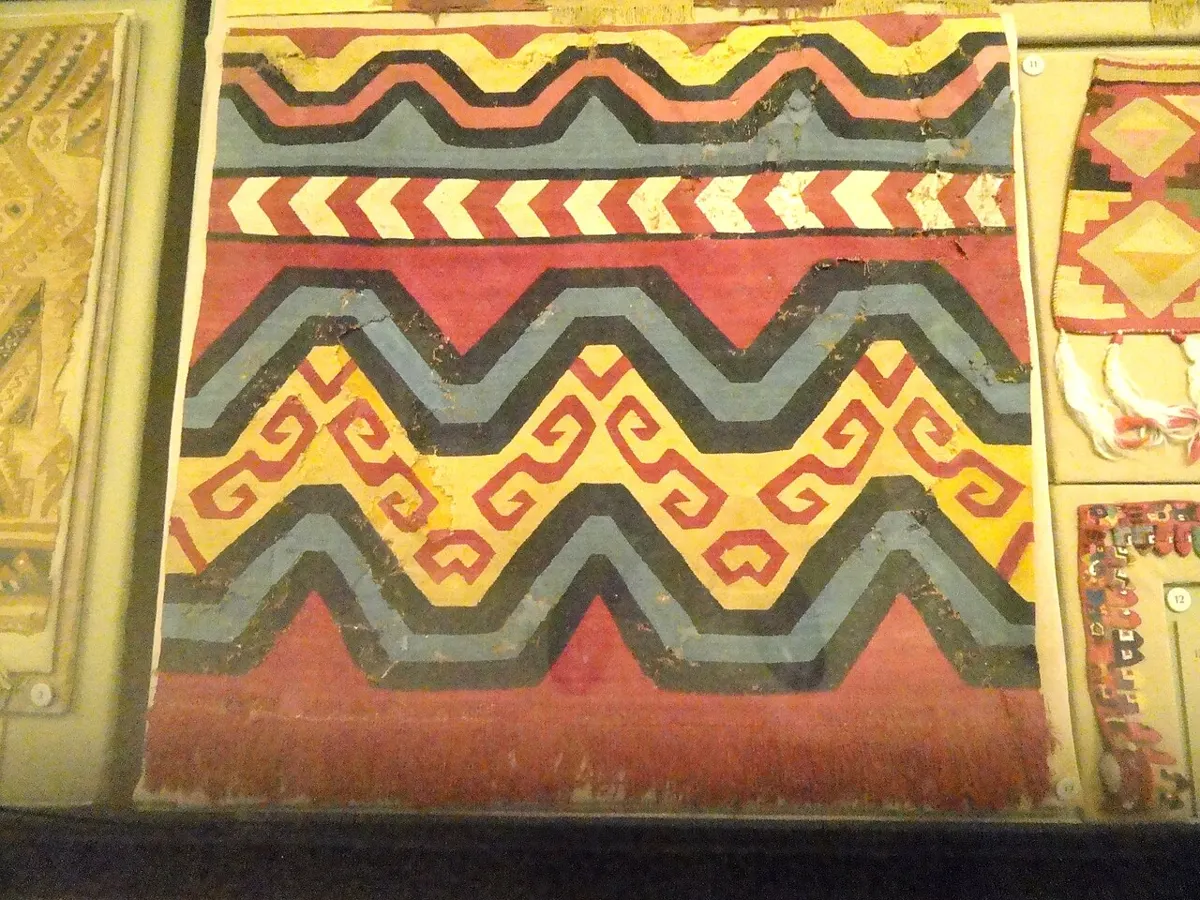Tissus colorés pliés